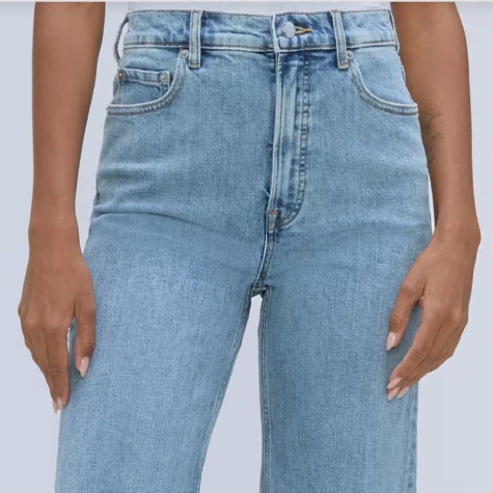Medium/light wash everlane wide leg jeans